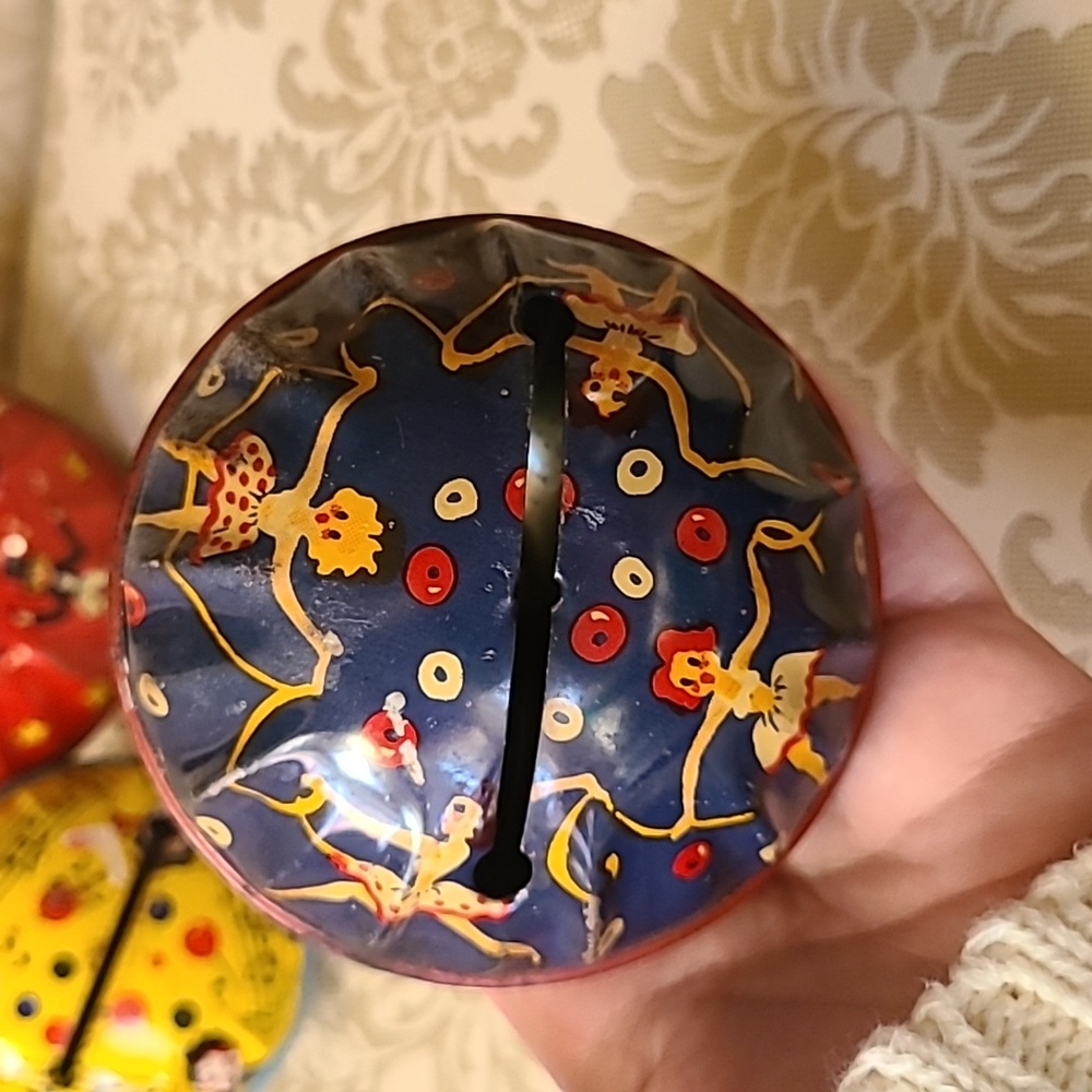 Art Deco Dome Noise Maker - Picture 3 of 8